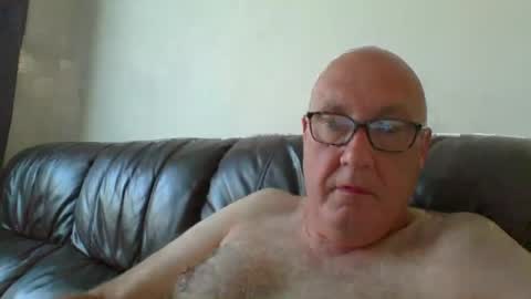 daddyhere4uall8 online show from 8, 8, 2026