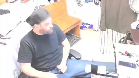 Snapshot of daddywax12 chatting on 14, 7, 2026 DaddyWax online show from 14, 7, 2026