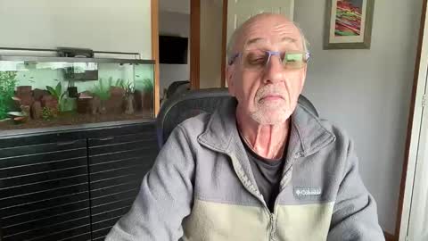Snapshot of daddyweis chatting on 25, 4, 2026 daddyweis online show from 25, 4, 2026