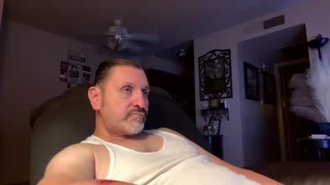 Snapshot of dadluvstwinks chatting on 16, 7, 2026 dadluvstwinks online show from 16, 7, 2026