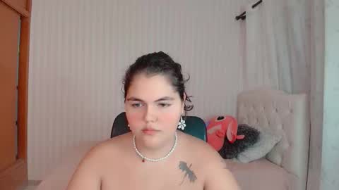 Snapshot of daeneryslove_doll chatting on 30, 10, 2025 daeneryslove_doll online show from 30, 10, 2025
