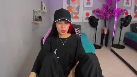 dafne huges online show from 31, 1, 2025