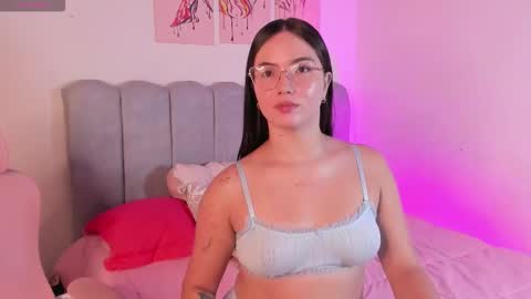 Snapshot of dafnevega chatting on 26, 11, 2025 Dafne online show from 26, 11, 2025