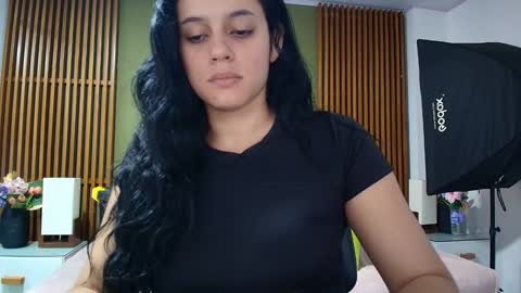  Dahiana  online show from 10, 1, 2025