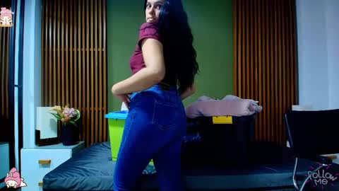  Dahiana  online show from 22, 2, 2025