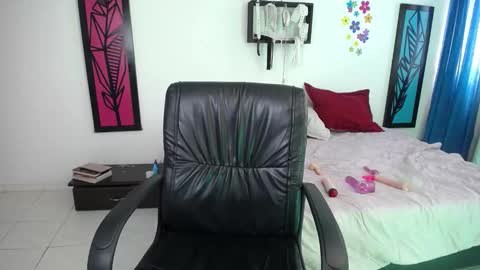 Dahiana online show from 6, 2, 2025