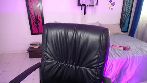 Dahiana online show from 10, 2, 2025