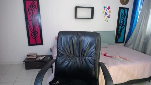 Dahiana online show from 13, 2, 2025