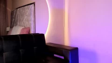 Snapshot of dahianfox8 chatting on 10, 9, 2025 Dahian Fox online show from 10, 9, 2025