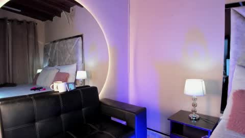 Snapshot of dahianfox8 chatting on 7, 10, 2025 Dahian Fox online show from 7, 10, 2025