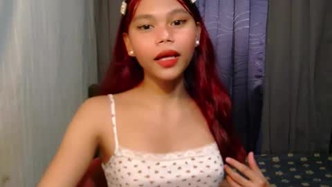 Snapshot of dahlia_vivienne chatting on 10, 6, 2026 yourgirlydahlia online show from 10, 6, 2026