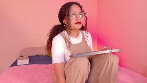Snapshot of dahliabrowniee chatting on 8, 6, 2026 Dahli online show from 8, 6, 2026