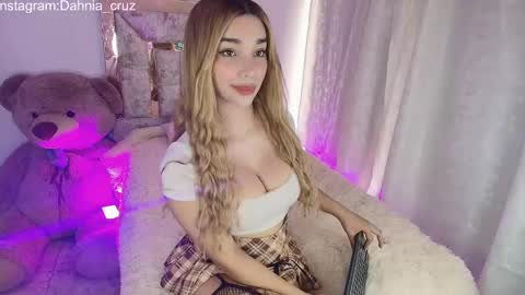 Snapshot of dahnia_cruz chatting on 23, 9, 2025 dahnia_cruz online show from 23, 9, 2025