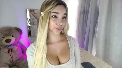 Snapshot of dahnia_cruz chatting on 22, 10, 2025 dahnia_cruz online show from 22, 10, 2025