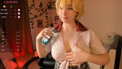 Snapshot of daine_pastry chatting on 8, 3, 2025 Dainy is here online show from 8, 3, 2025