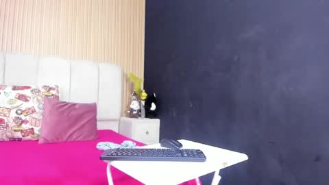 Snapshot of dairamoon chatting on 9, 11, 2025 DairaMoon online show from 9, 11, 2025