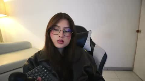 Lauren            online show from 22, 4, 2026