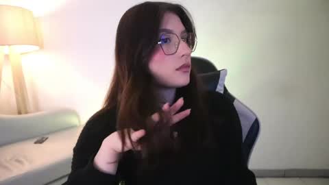 Lauren            online show from 23, 4, 2026