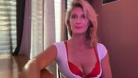 Daisy137 online show from 16, 12, 2025