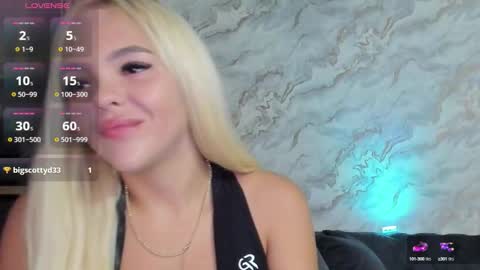 DaIsy Abby online show from 9, 10, 2025