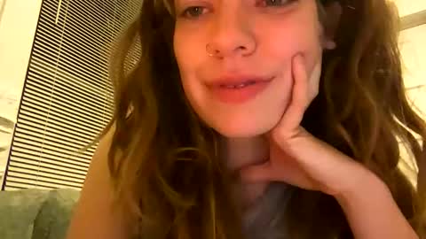 Snapshot of daisybaby699 chatting on 29, 5, 2026 DaisyB3 online show from 29, 5, 2026