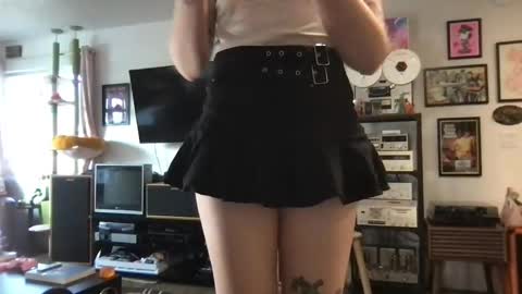 daisymynx online show from 8, 4, 2026