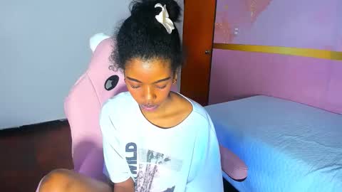 Snapshot of dakota_evans18 chatting on 14, 11, 2025 DAKOTA online show from 14, 11, 2025