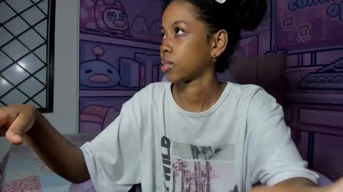 Snapshot of dakota_evans18 chatting on 16, 11, 2025 DAKOTA online show from 16, 11, 2025