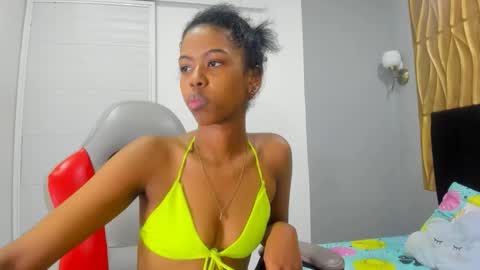 Snapshot of dakota_evans18 chatting on 20, 11, 2025 DAKOTA online show from 20, 11, 2025