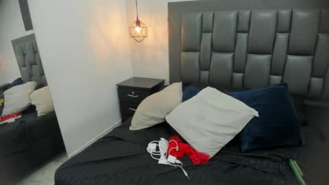 Snapshot of dakota_roussee chatting on 4, 11, 2025 Dakota online show from 4, 11, 2025