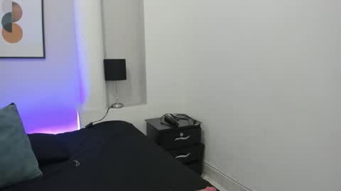 Dakota  online show from 14, 2, 2026