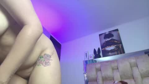 Snapshot of dakotarobbins_ chatting on 19, 11, 2025 dakotarobbins_ online show from 19, 11, 2025