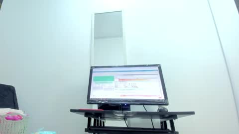  Ren  online show from 19, 2, 2025