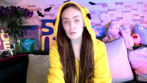 Dalia  online show from 5, 11, 2025