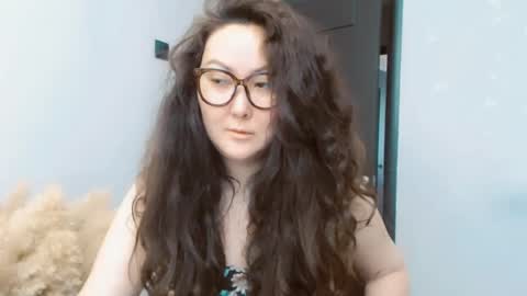 Snapshot of dalidayes chatting on 29, 6, 2026 Dali online show from 29, 6, 2026
