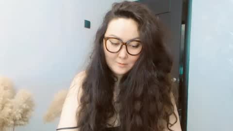 Snapshot of dalidayes chatting on 11, 7, 2026 Dali online show from 11, 7, 2026