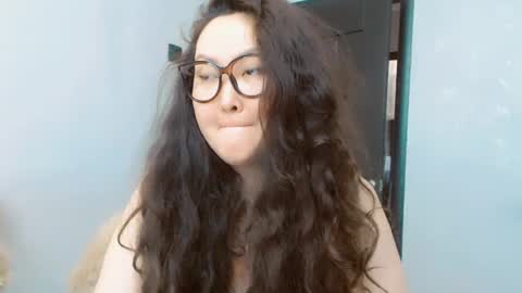 Snapshot of dalidayes chatting on 12, 7, 2026 Dali online show from 12, 7, 2026