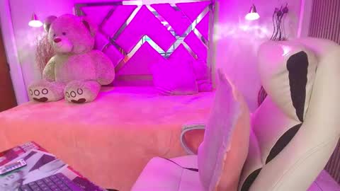 Snapshot of daliia_ chatting on 20, 11, 2025 Daliia online show from 20, 11, 2025