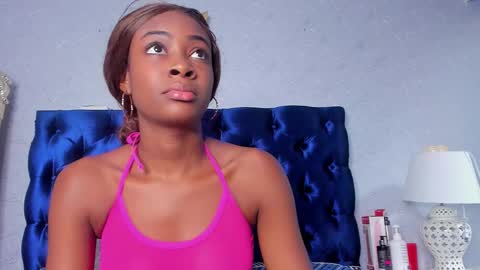 Snapshot of dalilaqueenthe1 chatting on 1, 10, 2025 Dalila online show from 1, 10, 2025