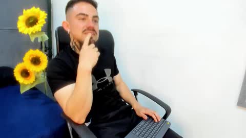 Dallas whitee online show from 16, 2, 2026