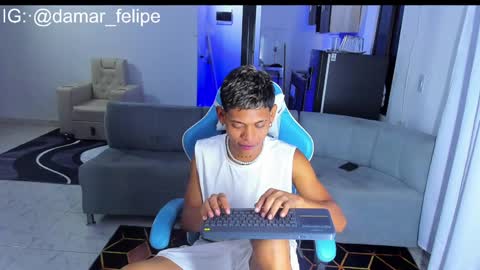Snapshot of damar_felipe chatting on 7, 2, 2025 damar_felipe online show from 7, 2, 2025