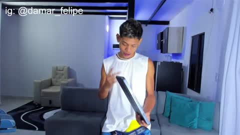 Snapshot of damar_felipe chatting on 10, 2, 2025 damar_felipe online show from 10, 2, 2025
