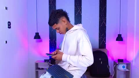 Snapshot of damar_felipe chatting on 11, 10, 2025 damar_felipe online show from 11, 10, 2025