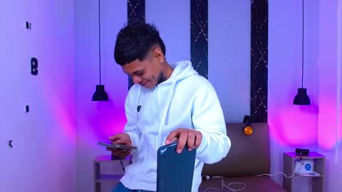 Snapshot of damar_felipe chatting on 12, 10, 2025 damar_felipe online show from 12, 10, 2025