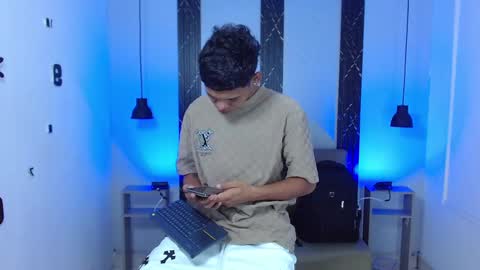 Snapshot of damar_felipe chatting on 13, 11, 2025 damar_felipe online show from 13, 11, 2025