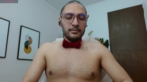 Snapshot of dami_duarte chatting on 17, 12, 2025 Damian Duarte online show from 17, 12, 2025