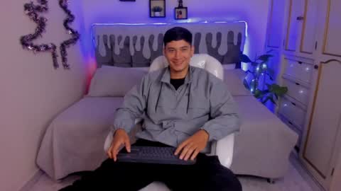 Snapshot of damian23_ chatting on 15, 12, 2024 DAMIAN online show from 15, 12, 2024