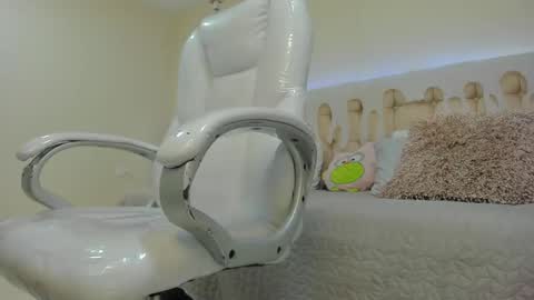 Snapshot of damian23_ chatting on 4, 1, 2025 DAMIAN online show from 4, 1, 2025