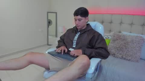 Snapshot of damian23_ chatting on 9, 1, 2025 DAMIAN online show from 9, 1, 2025