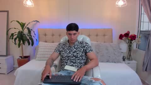 Snapshot of damian23_ chatting on 13, 1, 2025 DAMIAN online show from 13, 1, 2025